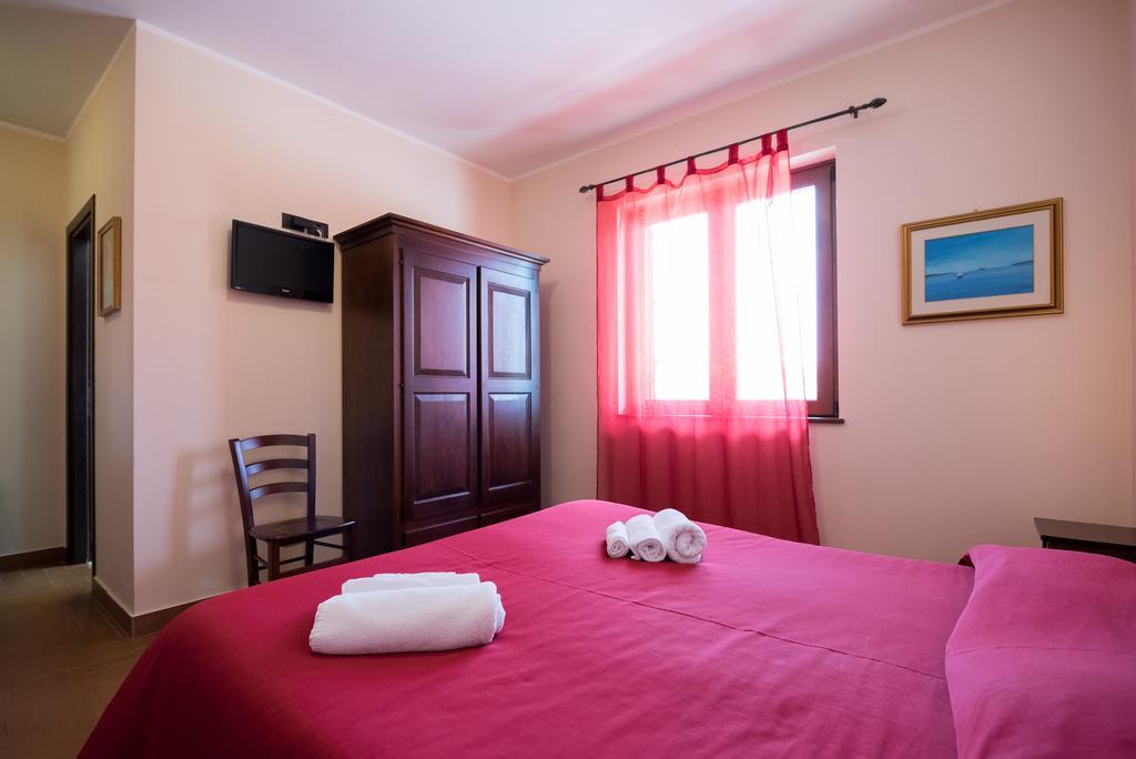 Valle Himara Guest House Piana Degli Albanesi Exterior photo